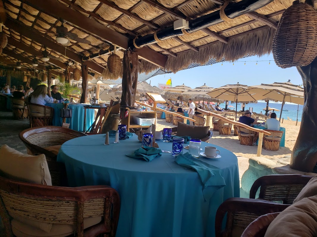 Cascadas Beach Grill — Restaurant in Cabo San Lucas, Los Cabos