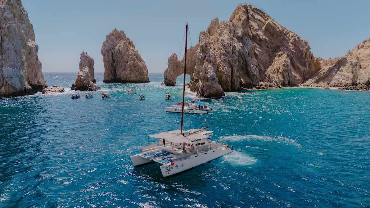 Boat Trips Club – Los Cabos — Services in Los Cabos Corridor Mexico, Los Cabos