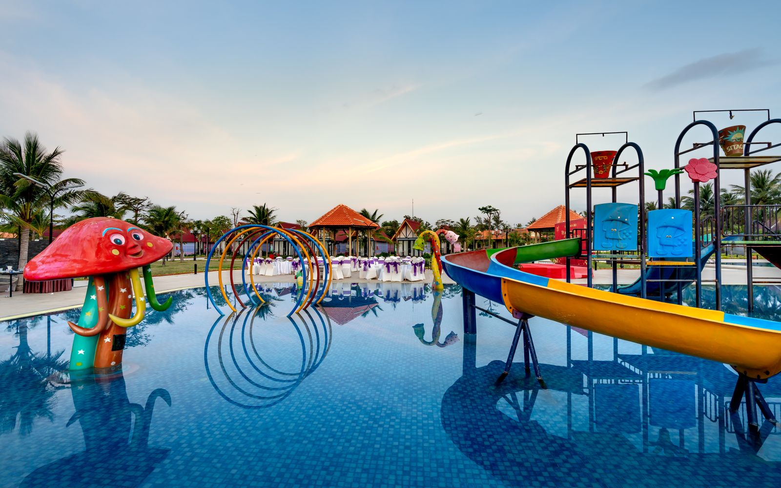 A family resort pool in Los Cabos